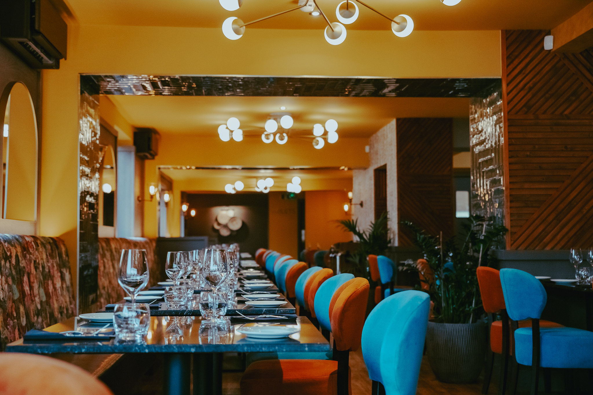 Elegant Indoor and Outdoor Catering Table Setup