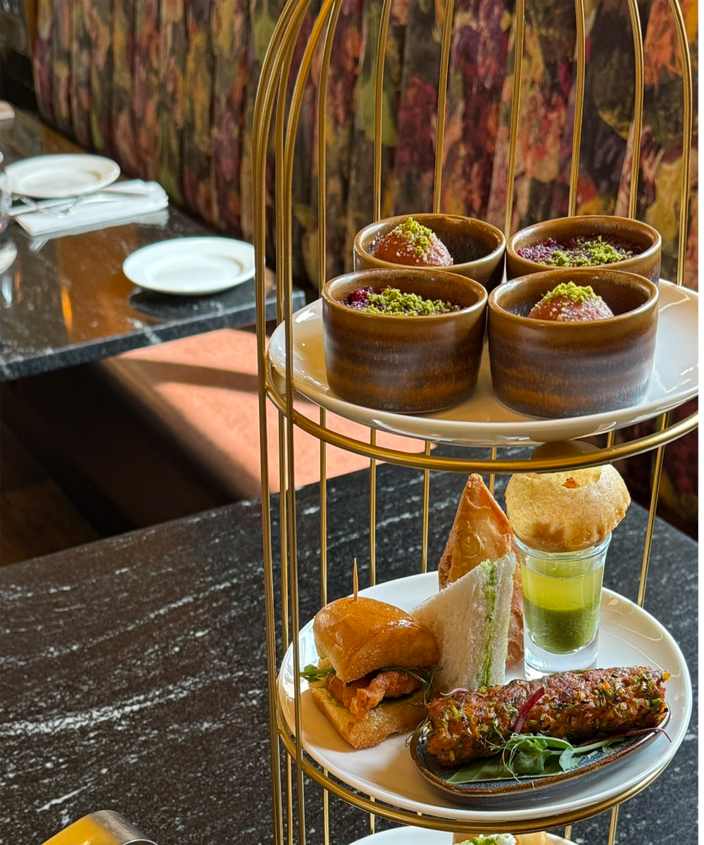 Elegant Indoor and Outdoor Catering Table Setup